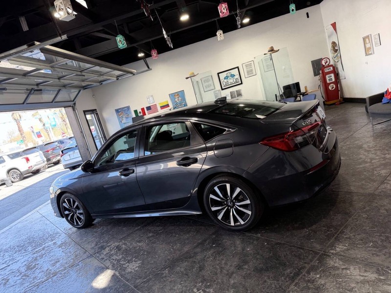 Honda Civic Sedan Vehicle Full-screen Gallery Image 27