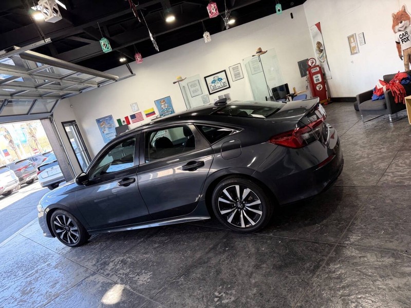 Honda Civic Sedan Vehicle Full-screen Gallery Image 28