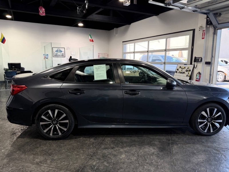 Honda Civic Sedan Vehicle Full-screen Gallery Image 40