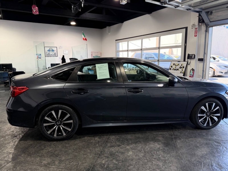 Honda Civic Sedan Vehicle Full-screen Gallery Image 41