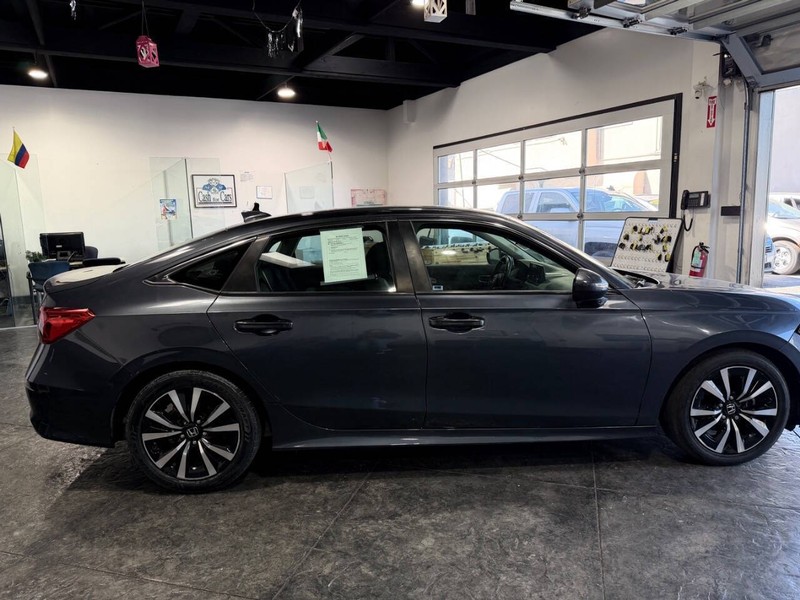 Honda Civic Sedan Vehicle Full-screen Gallery Image 42