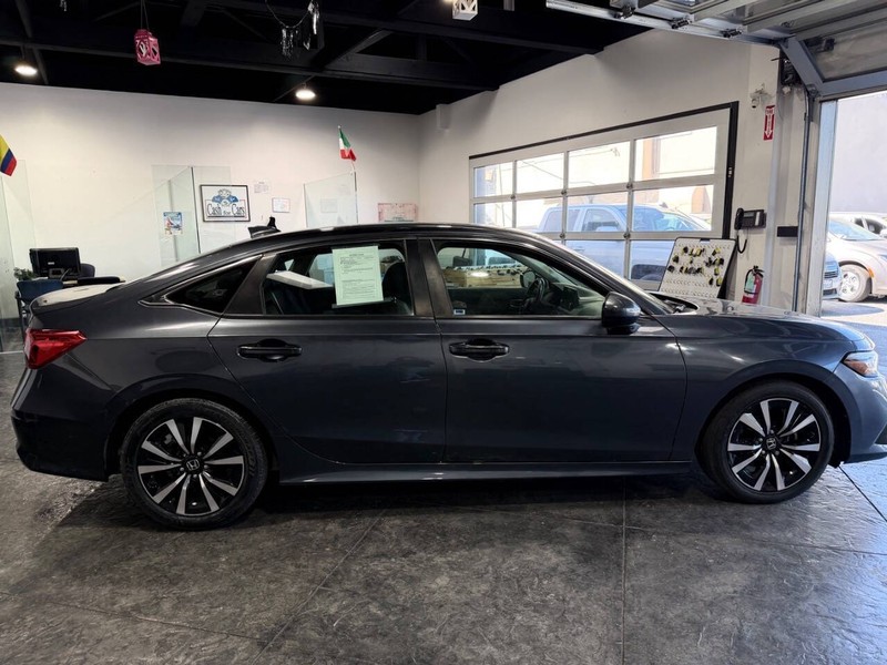 Honda Civic Sedan Vehicle Full-screen Gallery Image 45