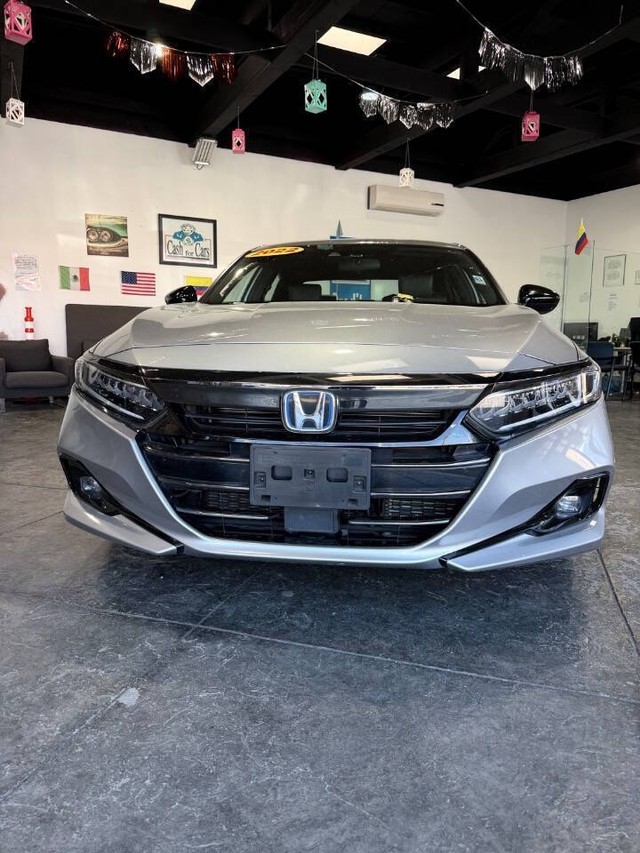 Honda Accord Hybrid Vehicle Full-screen Gallery Image 05