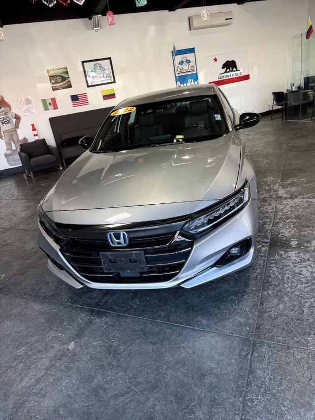 Honda Accord Hybrid Vehicle Full-screen Gallery Image 06