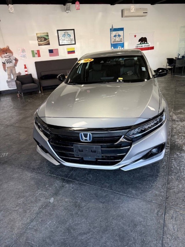 Honda Accord Hybrid Vehicle Full-screen Gallery Image 07