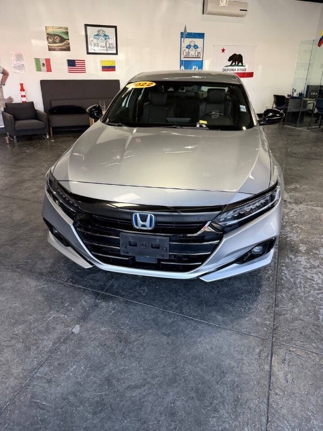 Honda Accord Hybrid Vehicle Full-screen Gallery Image 08
