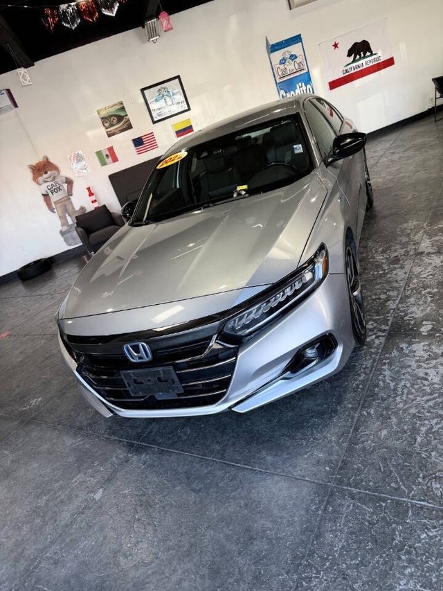 Honda Accord Hybrid Vehicle Full-screen Gallery Image 10