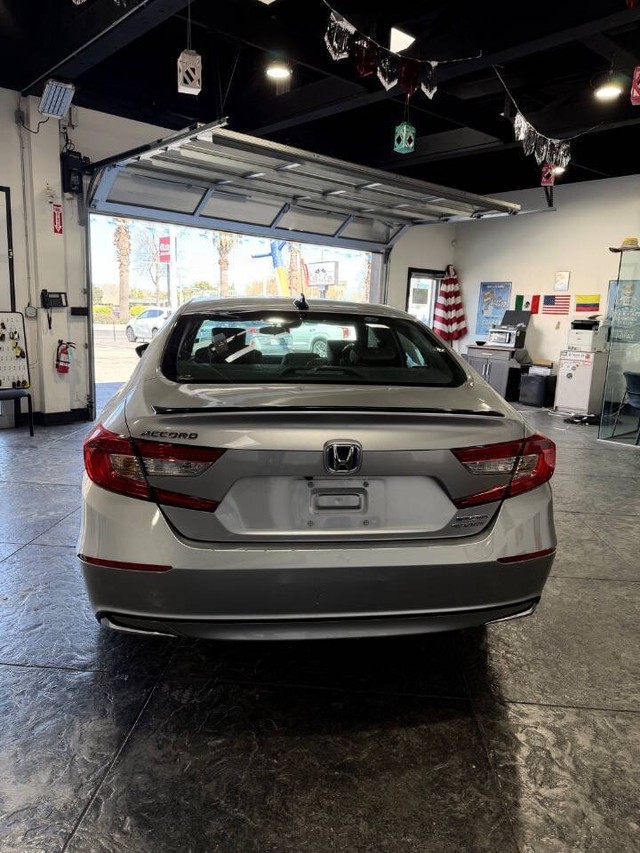 Honda Accord Hybrid Vehicle Full-screen Gallery Image 32