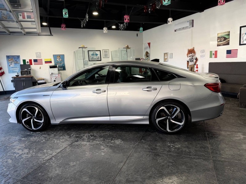 Honda Accord Hybrid Vehicle Full-screen Gallery Image 21
