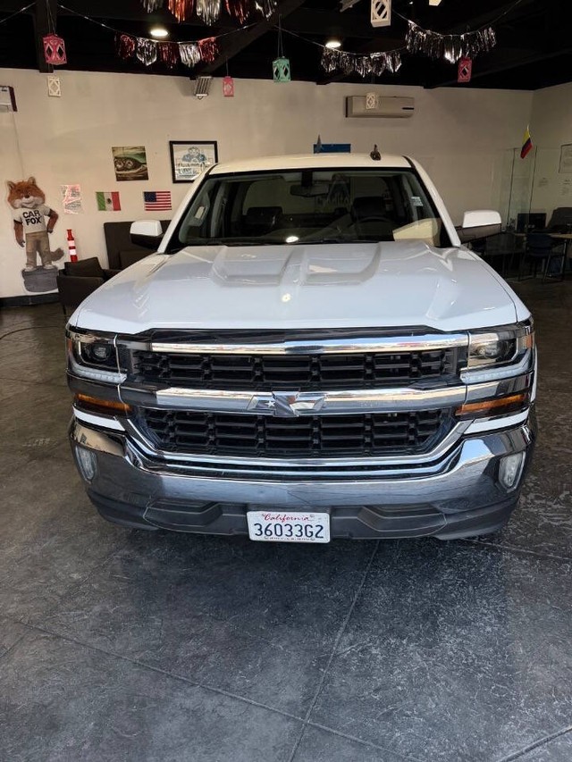 Chevrolet Silverado 1500 Vehicle Full-screen Gallery Image 04