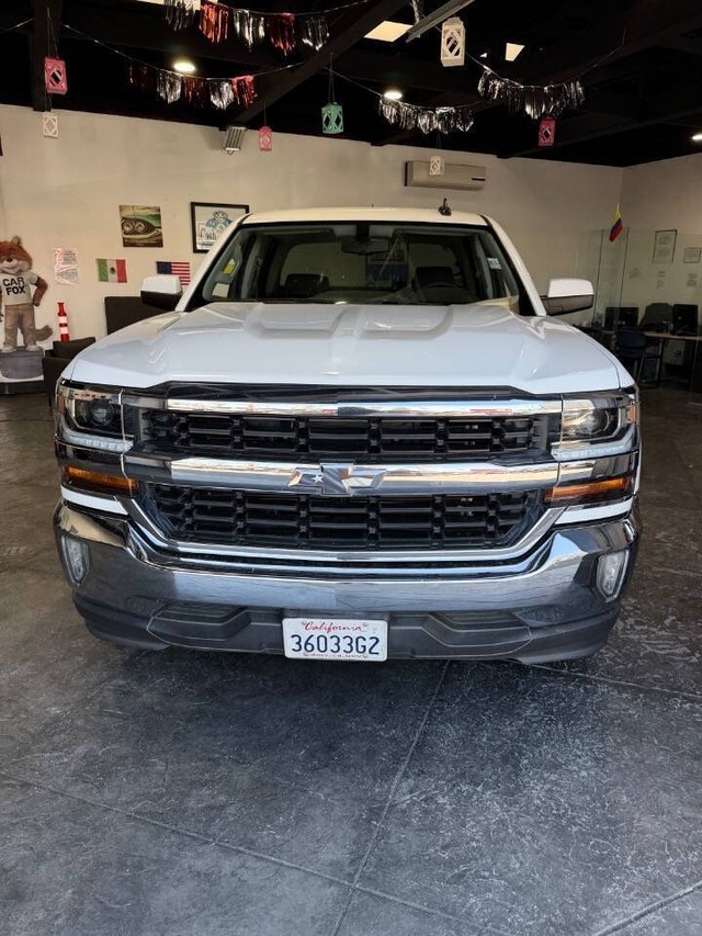 Chevrolet Silverado 1500 Vehicle Full-screen Gallery Image 05