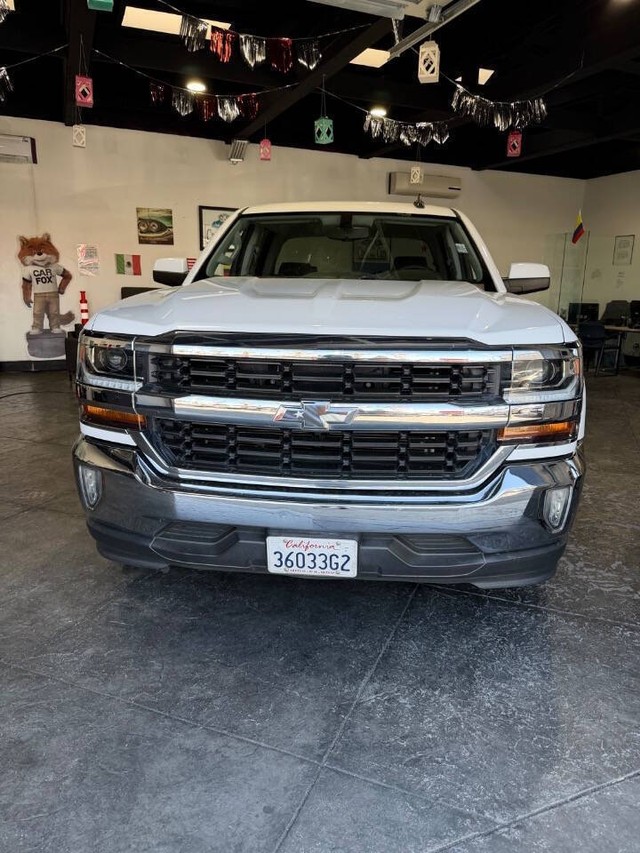 Chevrolet Silverado 1500 Vehicle Full-screen Gallery Image 06