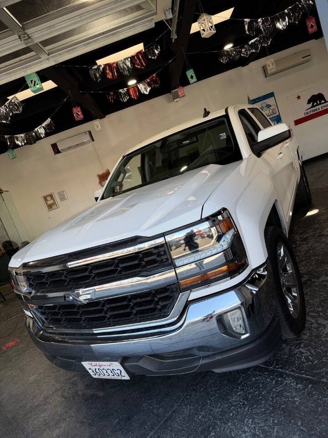 Chevrolet Silverado 1500 Vehicle Full-screen Gallery Image 07