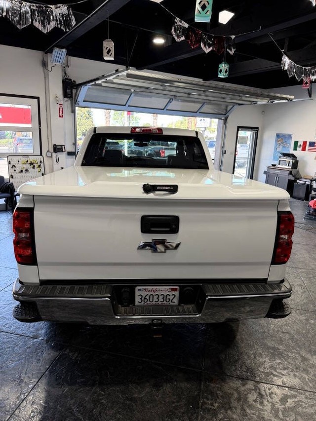 Chevrolet Silverado 1500 Vehicle Full-screen Gallery Image 31