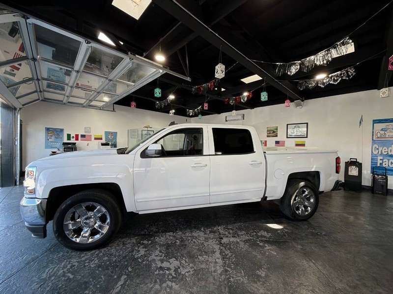 Chevrolet Silverado 1500 Vehicle Full-screen Gallery Image 14