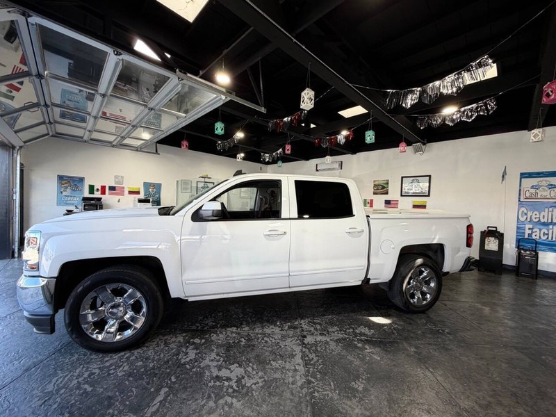 Chevrolet Silverado 1500 Vehicle Full-screen Gallery Image 15