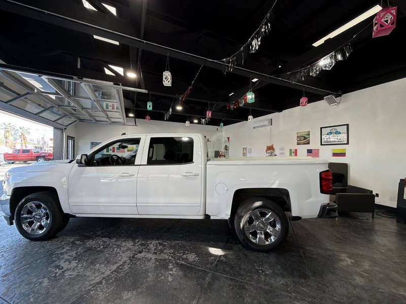 Chevrolet Silverado 1500 Vehicle Full-screen Gallery Image 22
