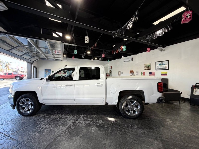 Chevrolet Silverado 1500 Vehicle Full-screen Gallery Image 24