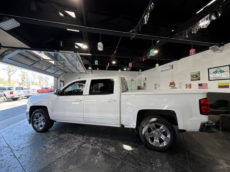 Chevrolet Silverado 1500 Vehicle Full-screen Gallery Image 26