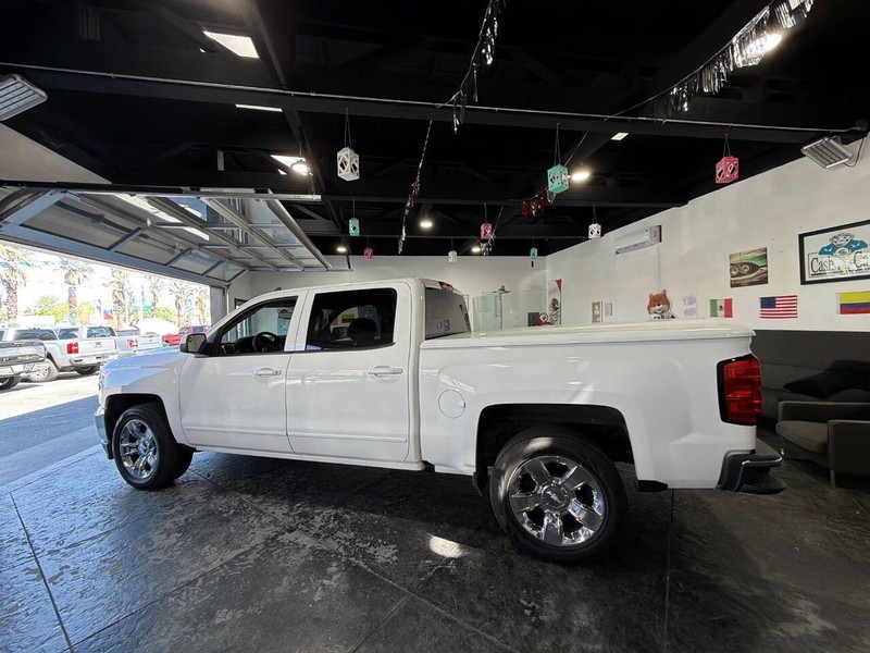 Chevrolet Silverado 1500 Vehicle Full-screen Gallery Image 30