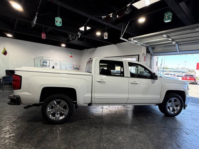 Chevrolet Silverado 1500 Vehicle Full-screen Gallery Image 35
