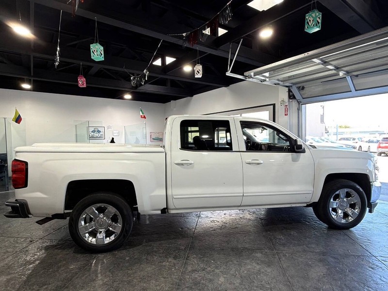 Chevrolet Silverado 1500 Vehicle Full-screen Gallery Image 38