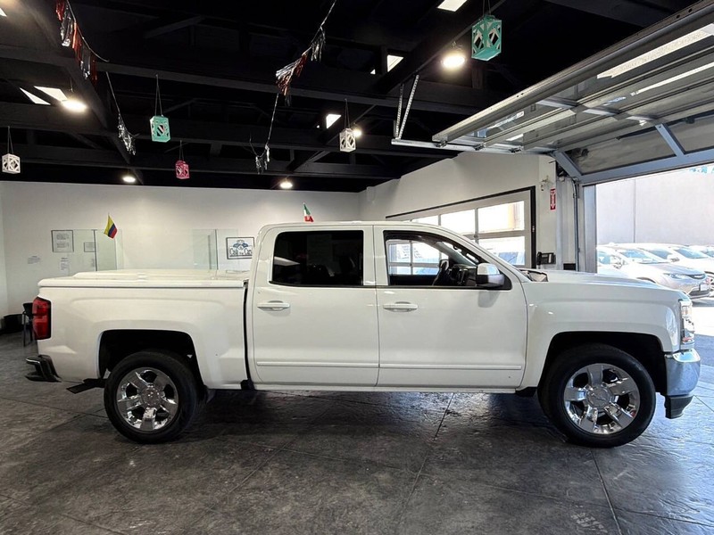 Chevrolet Silverado 1500 Vehicle Full-screen Gallery Image 43