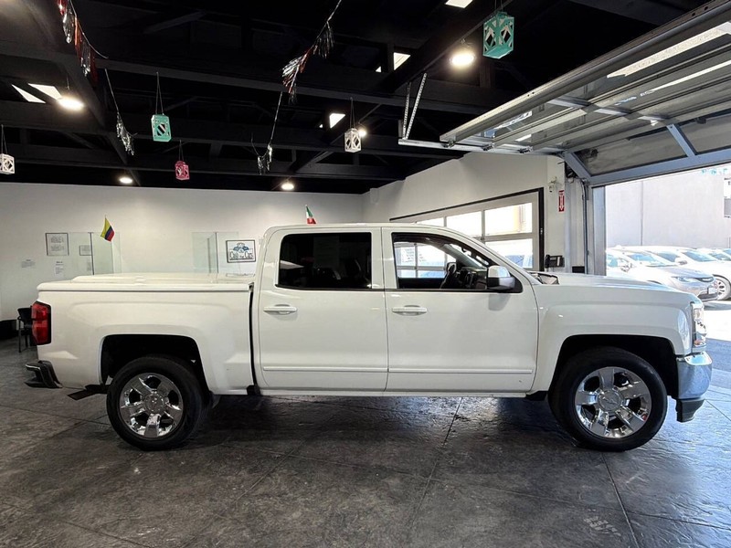 Chevrolet Silverado 1500 Vehicle Full-screen Gallery Image 44