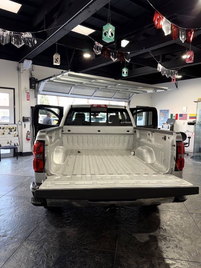 GMC Sierra 1500 Vehicle Full-screen Gallery Image 48