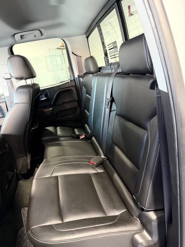 GMC Sierra 1500 Vehicle Full-screen Gallery Image 50