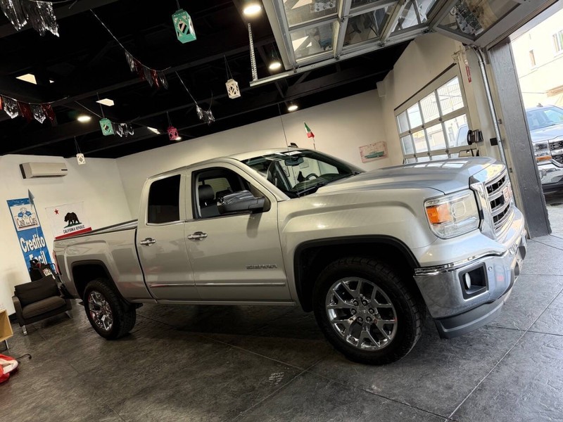 GMC Sierra 1500 Vehicle Full-screen Gallery Image 11
