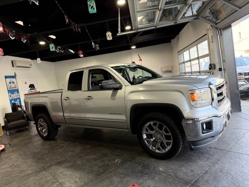 GMC Sierra 1500 Vehicle Full-screen Gallery Image 14