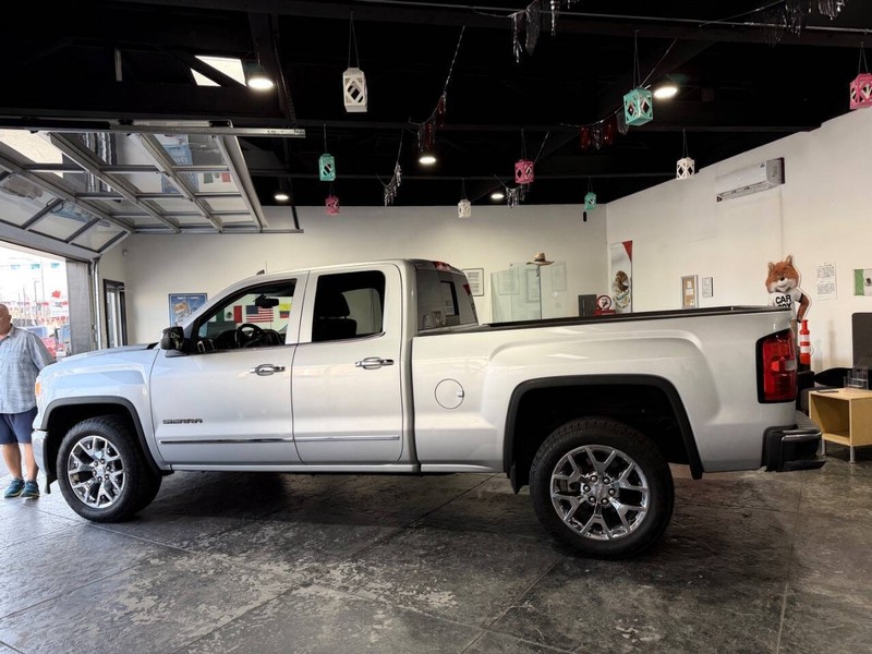 GMC Sierra 1500 Vehicle Full-screen Gallery Image 37