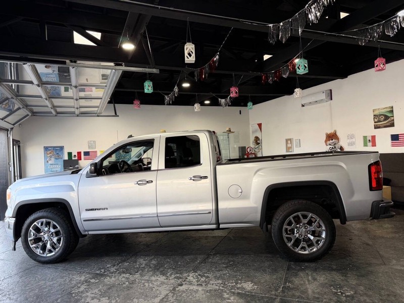 GMC Sierra 1500 Vehicle Full-screen Gallery Image 40