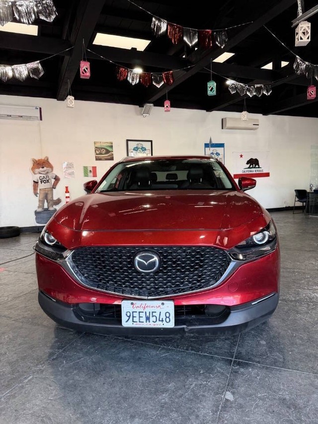 Mazda CX-30 Vehicle Full-screen Gallery Image 03