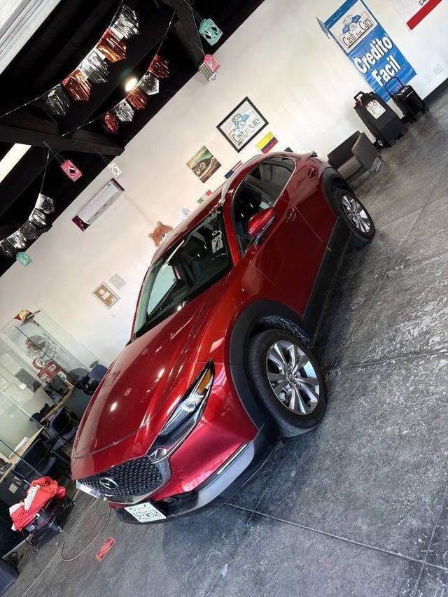 Mazda CX-30 Vehicle Full-screen Gallery Image 15