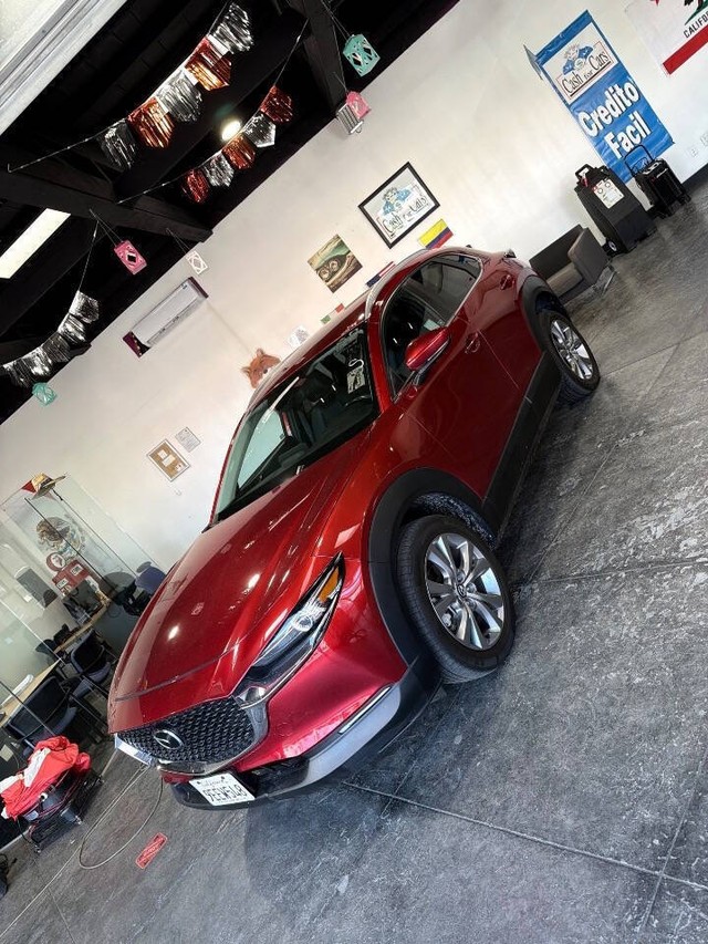 Mazda CX-30 Vehicle Full-screen Gallery Image 16