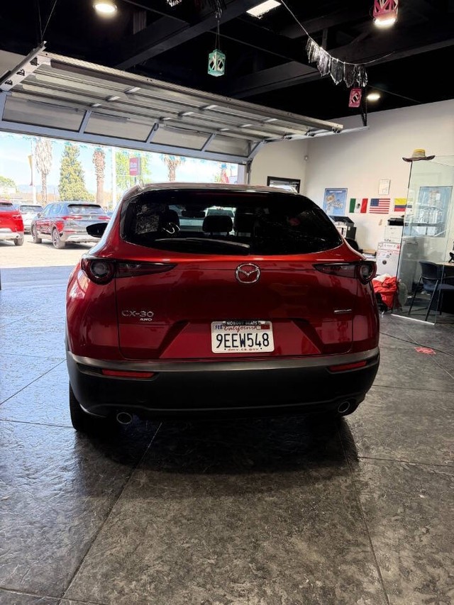 Mazda CX-30 Vehicle Full-screen Gallery Image 34