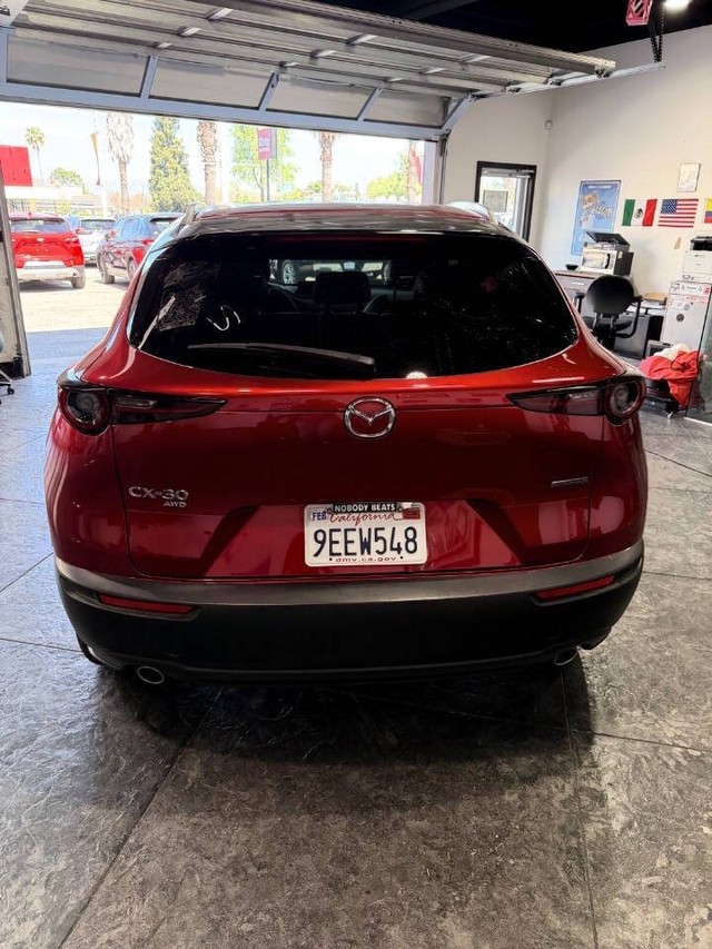 Mazda CX-30 Vehicle Full-screen Gallery Image 37