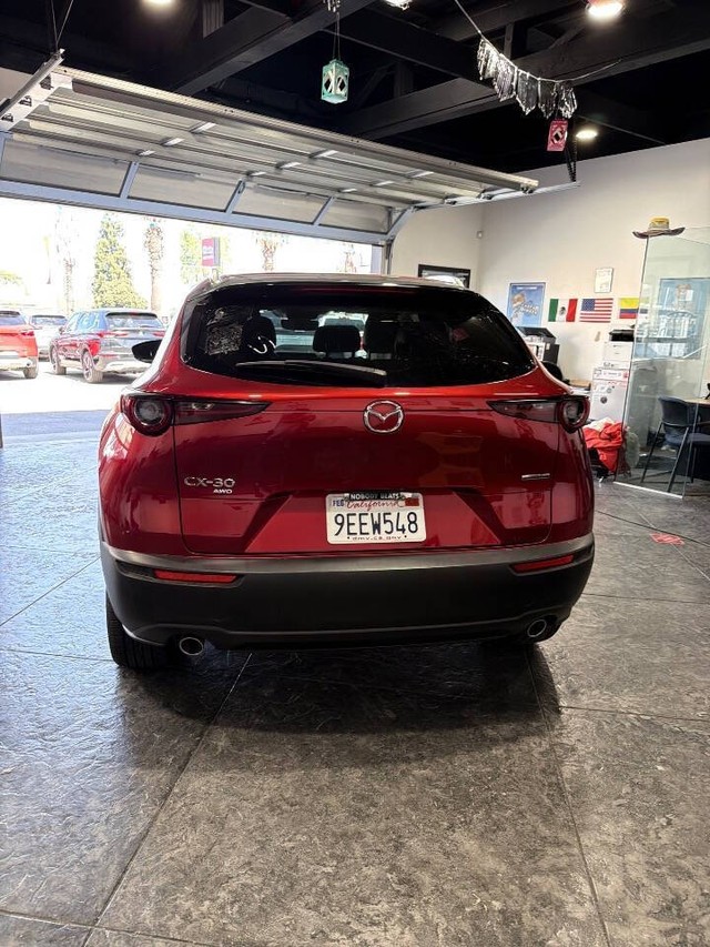 Mazda CX-30 Vehicle Full-screen Gallery Image 38