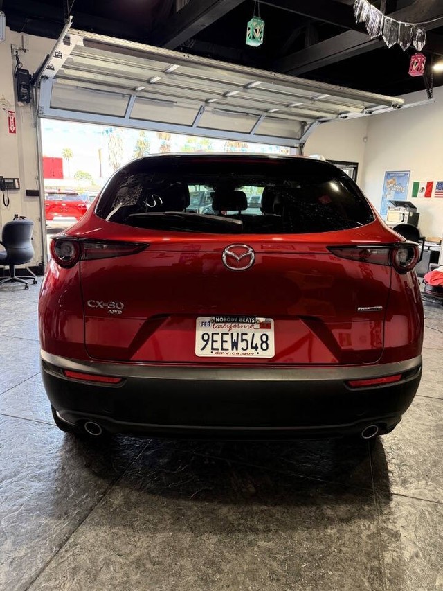Mazda CX-30 Vehicle Full-screen Gallery Image 40