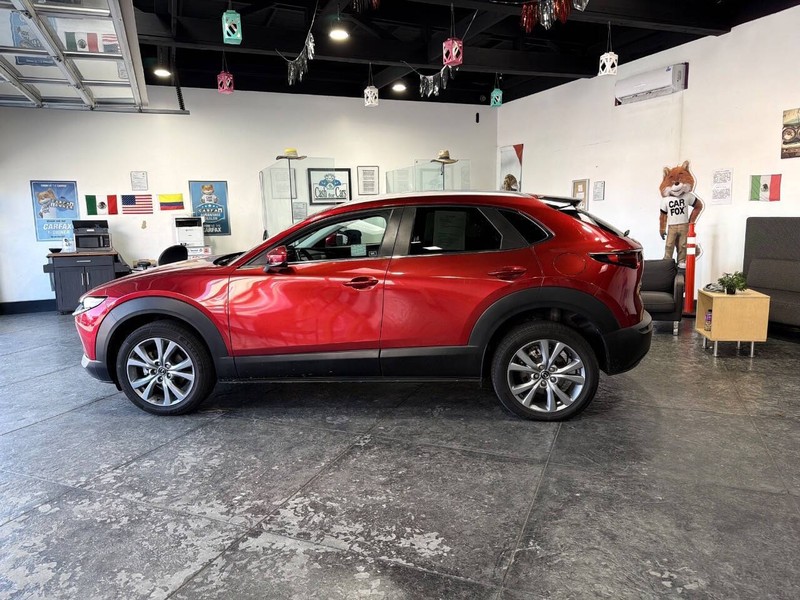 Mazda CX-30 Vehicle Full-screen Gallery Image 21