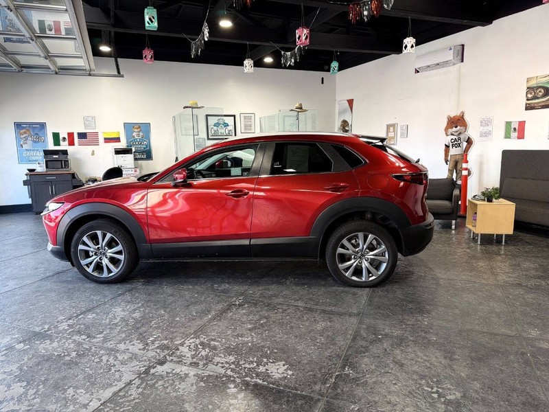 Mazda CX-30 Vehicle Full-screen Gallery Image 26