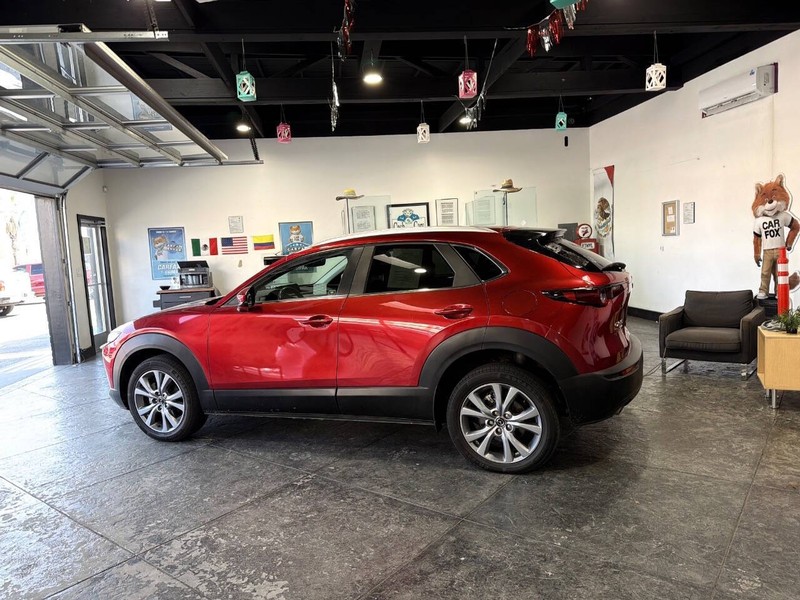 Mazda CX-30 Vehicle Full-screen Gallery Image 27