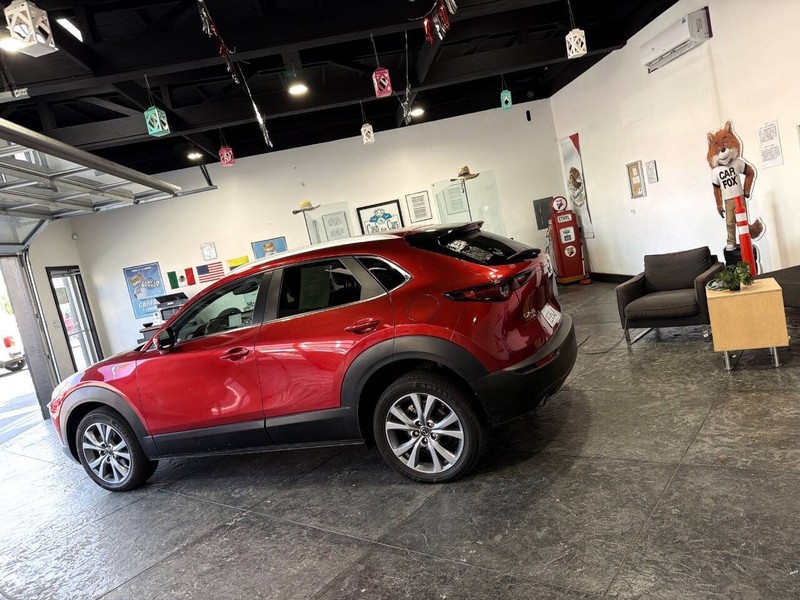 Mazda CX-30 Vehicle Full-screen Gallery Image 30