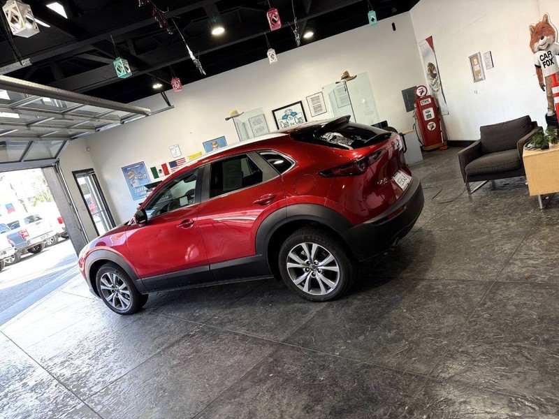 Mazda CX-30 Vehicle Full-screen Gallery Image 35