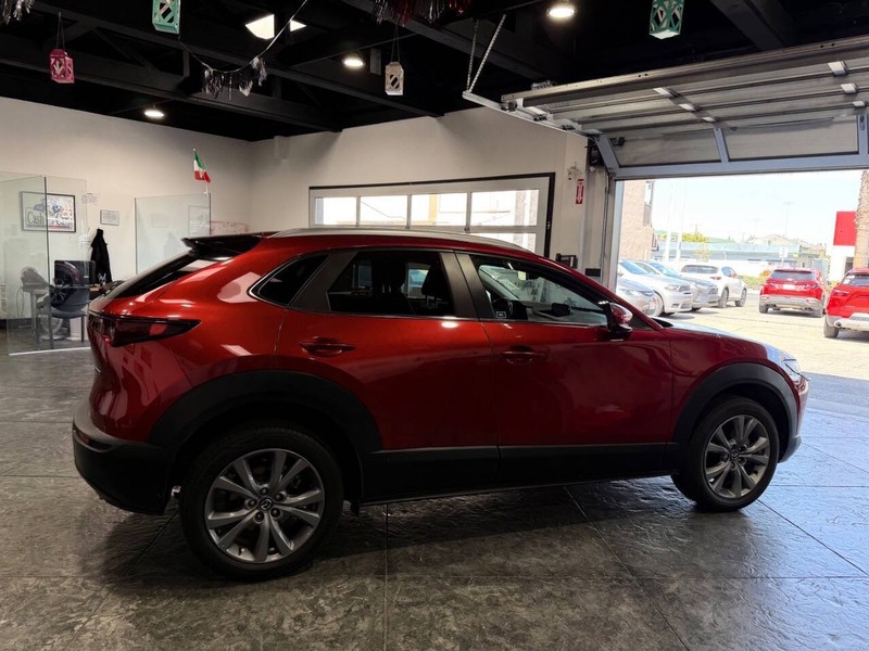 Mazda CX-30 Vehicle Full-screen Gallery Image 42