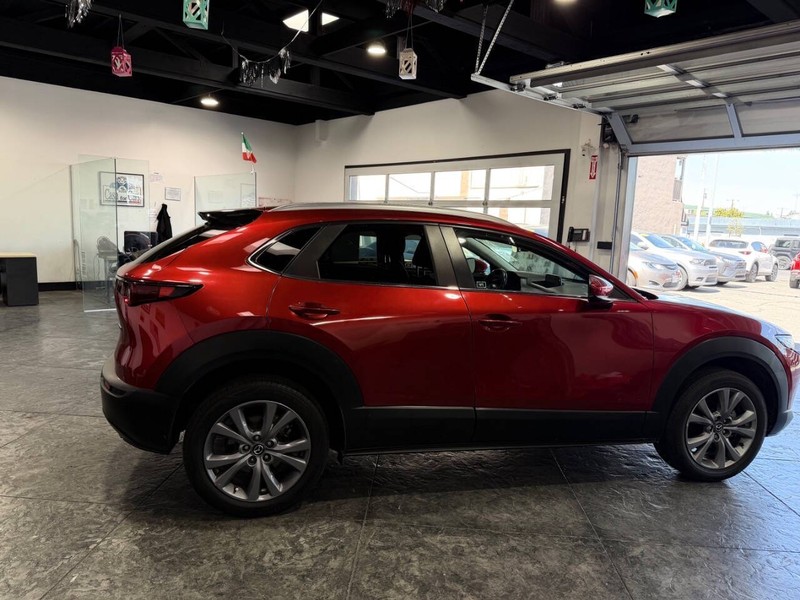 Mazda CX-30 Vehicle Full-screen Gallery Image 46