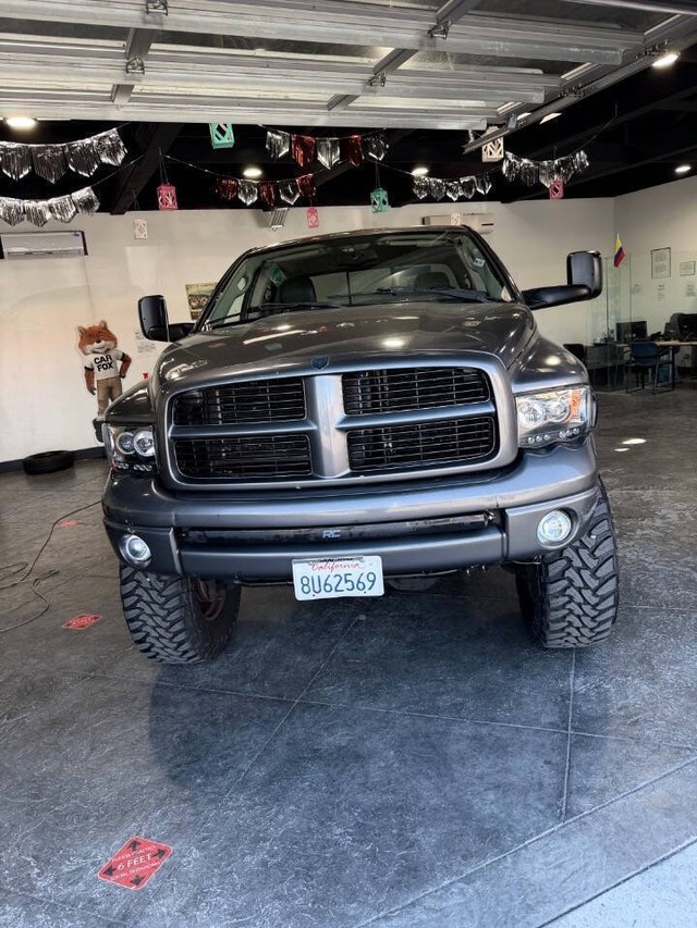 Dodge Ram 2500 Vehicle Full-screen Gallery Image 07
