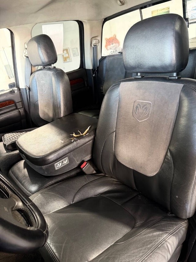 Dodge Ram 2500 Vehicle Full-screen Gallery Image 45